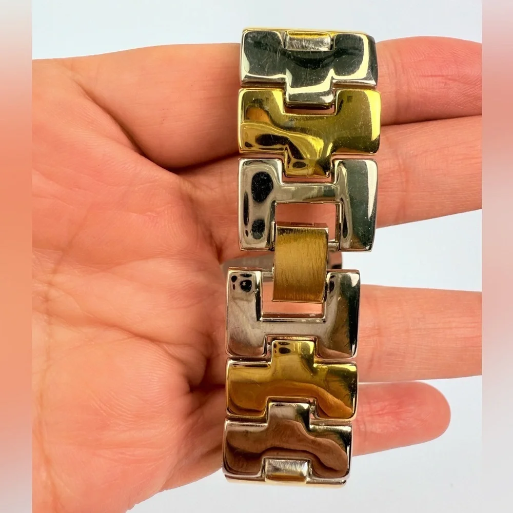 Vintage quartz dual tone watch